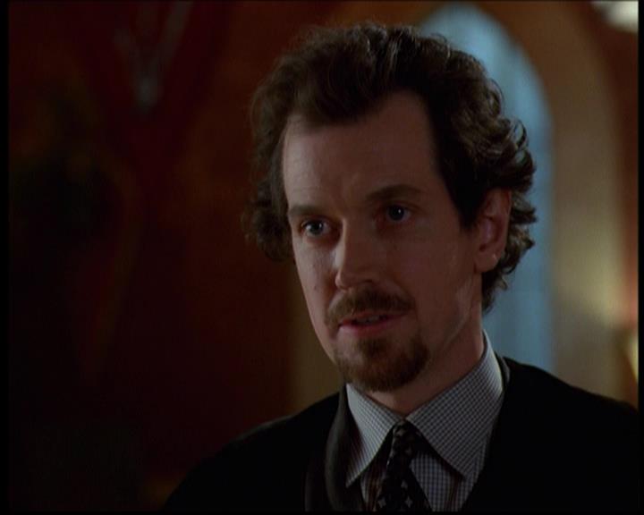 Charmed-Online-dot-614TheLegendOftheSleepyHalliwell0581.jpg Charmed-Online-dot-614TheLegendOftheSleepyHalliwell0581.jpg