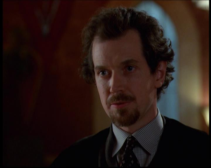 Charmed-Online-dot-614TheLegendOftheSleepyHalliwell0586.jpg Charmed-Online-dot-614TheLegendOftheSleepyHalliwell0586.jpg