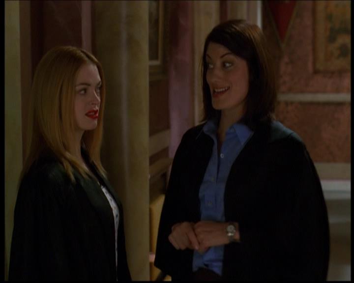 Charmed-Online-dot-614TheLegendOftheSleepyHalliwell0697.jpg