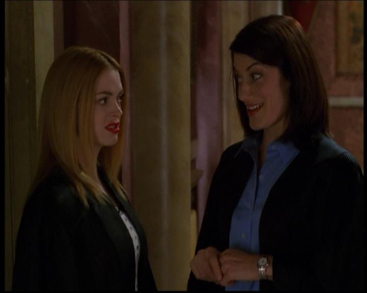 Charmed-Online-dot-614TheLegendOftheSleepyHalliwell0698.jpg