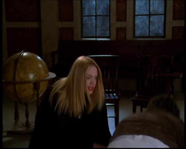 Charmed-Online-dot-614TheLegendOftheSleepyHalliwell0710.jpg Charmed-Online-dot-614TheLegendOftheSleepyHalliwell0710.jpg