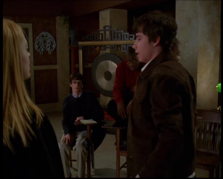 Charmed-Online-dot-614TheLegendOftheSleepyHalliwell0711.jpg