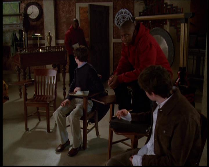 Charmed-Online-dot-614TheLegendOftheSleepyHalliwell0730.jpg