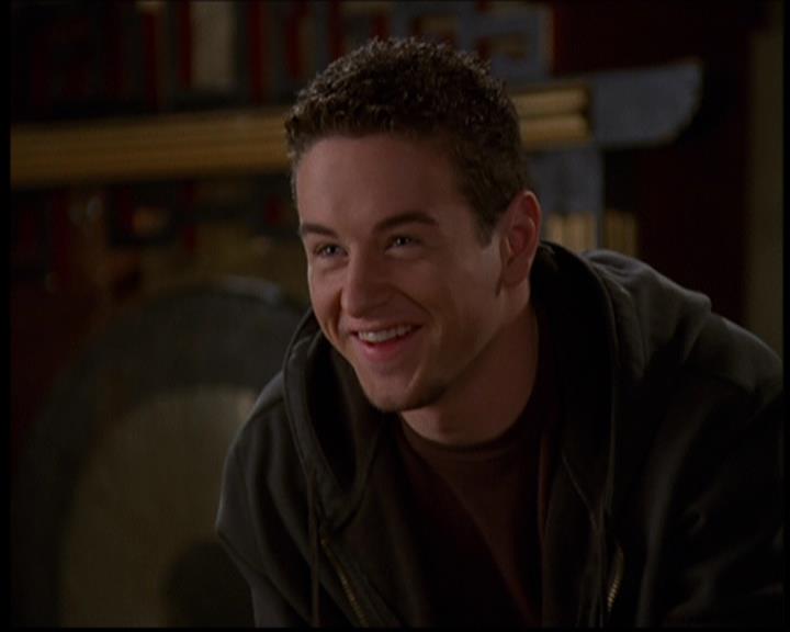 Charmed-Online-dot-614TheLegendOftheSleepyHalliwell0742.jpg