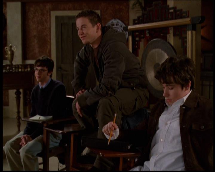 Charmed-Online-dot-614TheLegendOftheSleepyHalliwell0759.jpg Charmed-Online-dot-614TheLegendOftheSleepyHalliwell0759.jpg