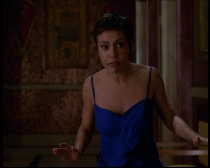 Charmed-Online-dot-614TheLegendOftheSleepyHalliwell0776.jpg
