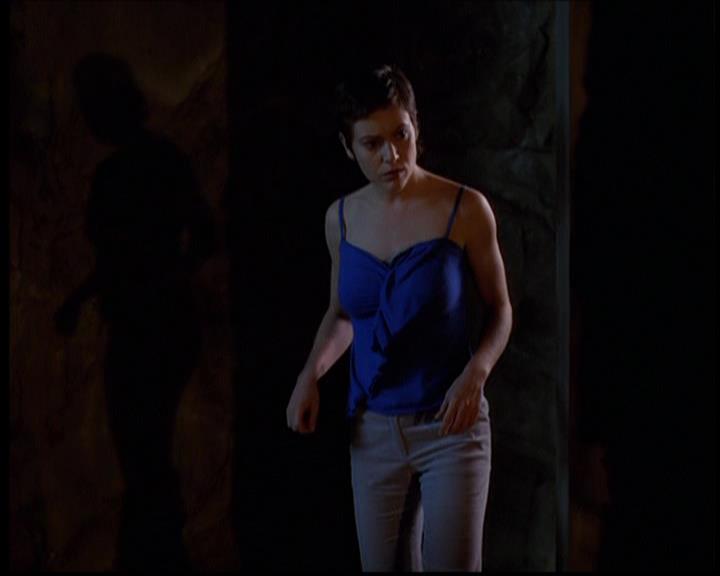 Charmed-Online-dot-614TheLegendOftheSleepyHalliwell0795.jpg