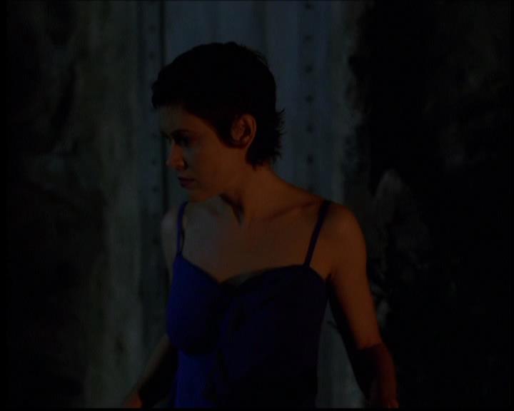 Charmed-Online-dot-614TheLegendOftheSleepyHalliwell0798.jpg Charmed-Online-dot-614TheLegendOftheSleepyHalliwell0798.jpg