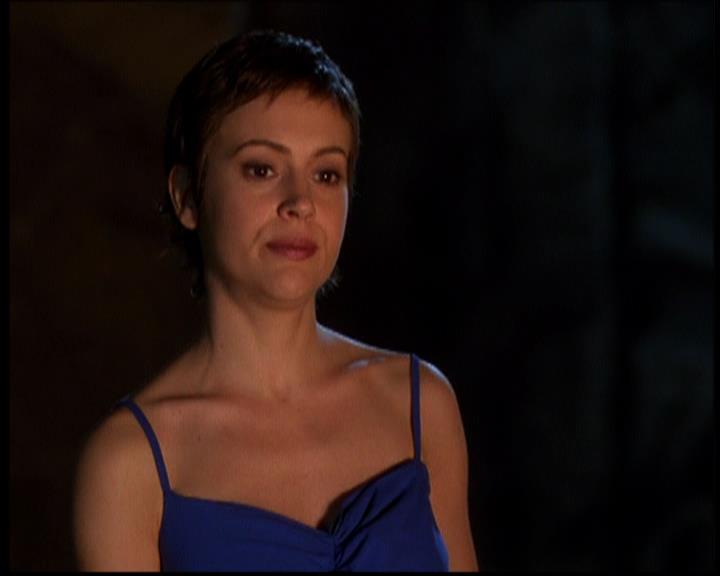 Charmed-Online-dot-614TheLegendOftheSleepyHalliwell0815.jpg Charmed-Online-dot-614TheLegendOftheSleepyHalliwell0815.jpg