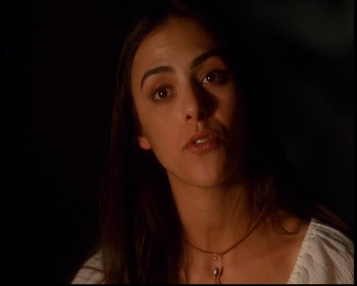 Charmed-Online-dot-614TheLegendOftheSleepyHalliwell0828.jpg Charmed-Online-dot-614TheLegendOftheSleepyHalliwell0828.jpg