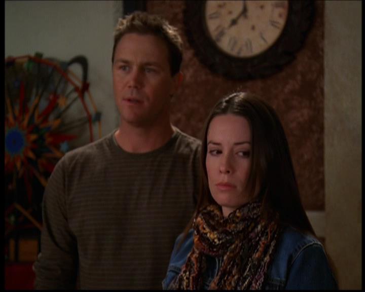 Charmed-Online-dot-614TheLegendOftheSleepyHalliwell0870.jpg Charmed-Online-dot-614TheLegendOftheSleepyHalliwell0870.jpg