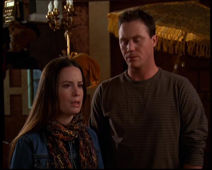 Charmed-Online-dot-614TheLegendOftheSleepyHalliwell0877.jpg