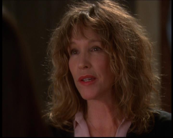 Charmed-Online-dot-614TheLegendOftheSleepyHalliwell0887.jpg
