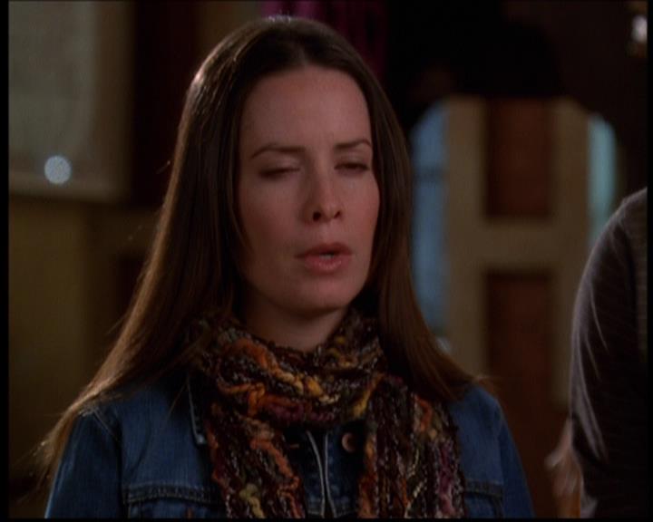Charmed-Online-dot-614TheLegendOftheSleepyHalliwell0889.jpg