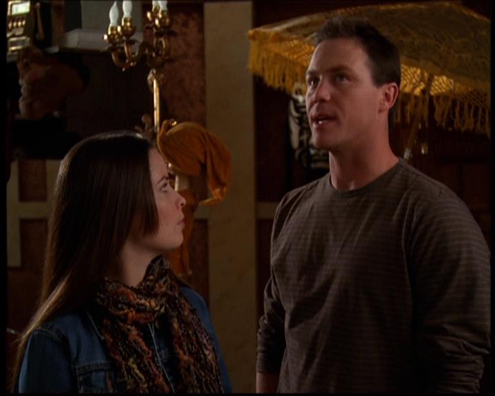 Charmed-Online-dot-614TheLegendOftheSleepyHalliwell0910.jpg