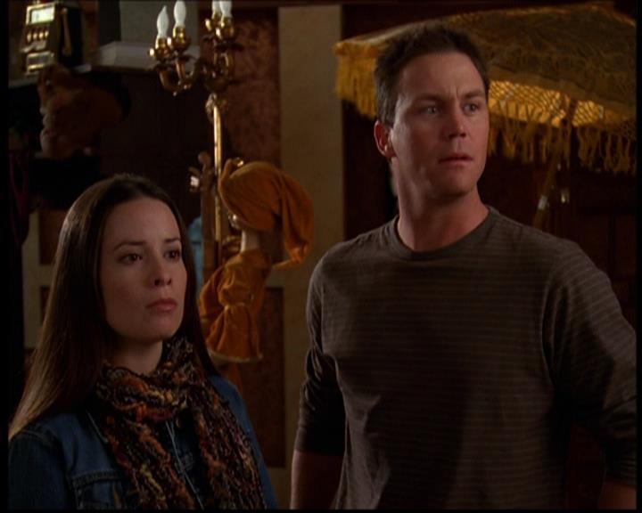 Charmed-Online-dot-614TheLegendOftheSleepyHalliwell0912.jpg