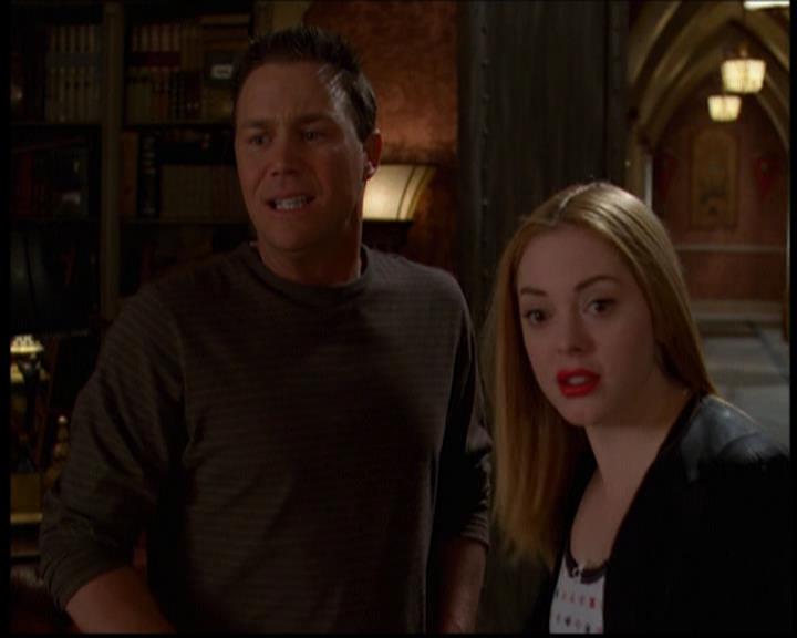 Charmed-Online-dot-614TheLegendOftheSleepyHalliwell0931.jpg