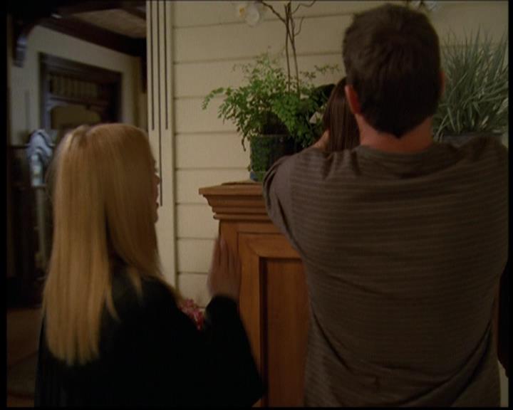 Charmed-Online-dot-614TheLegendOftheSleepyHalliwell0941.jpg