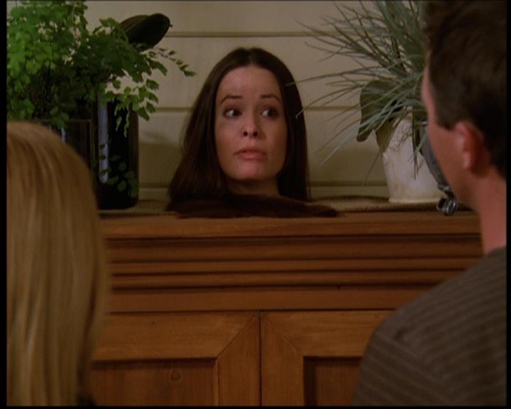 Charmed-Online-dot-614TheLegendOftheSleepyHalliwell0959.jpg
