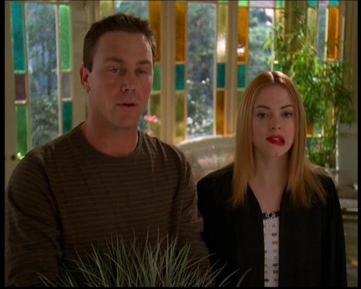 Charmed-Online-dot-614TheLegendOftheSleepyHalliwell1009.jpg