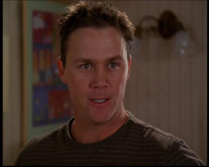 Charmed-Online-dot-614TheLegendOftheSleepyHalliwell1038.jpg Charmed-Online-dot-614TheLegendOftheSleepyHalliwell1038.jpg