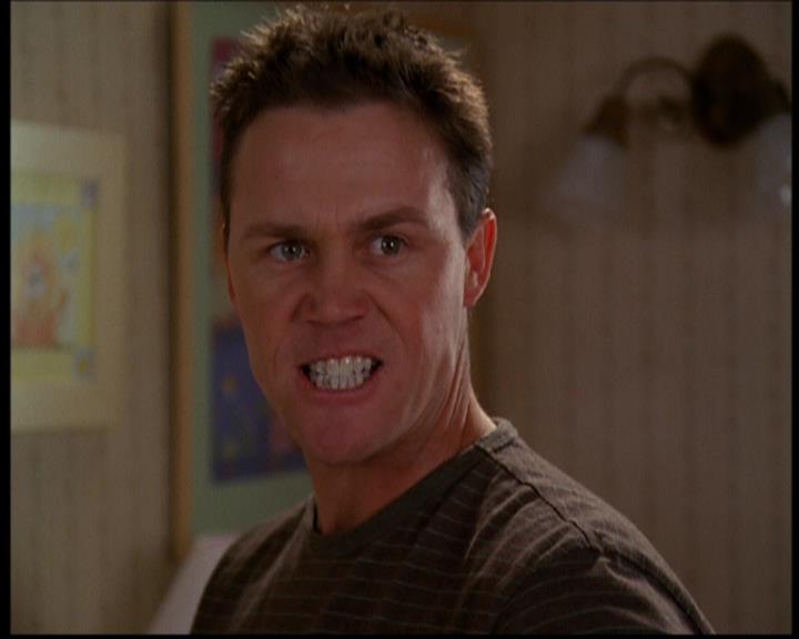 Charmed-Online-dot-614TheLegendOftheSleepyHalliwell1041.jpg Charmed-Online-dot-614TheLegendOftheSleepyHalliwell1041.jpg