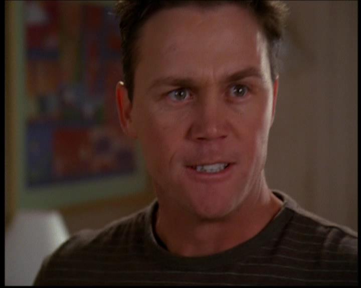 Charmed-Online-dot-614TheLegendOftheSleepyHalliwell1046.jpg Charmed-Online-dot-614TheLegendOftheSleepyHalliwell1046.jpg