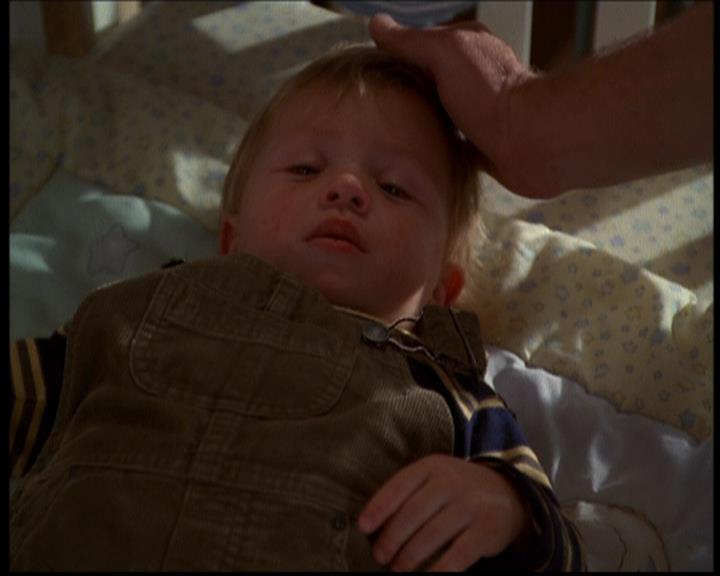 Charmed-Online-dot-614TheLegendOftheSleepyHalliwell1054.jpg Charmed-Online-dot-614TheLegendOftheSleepyHalliwell1054.jpg