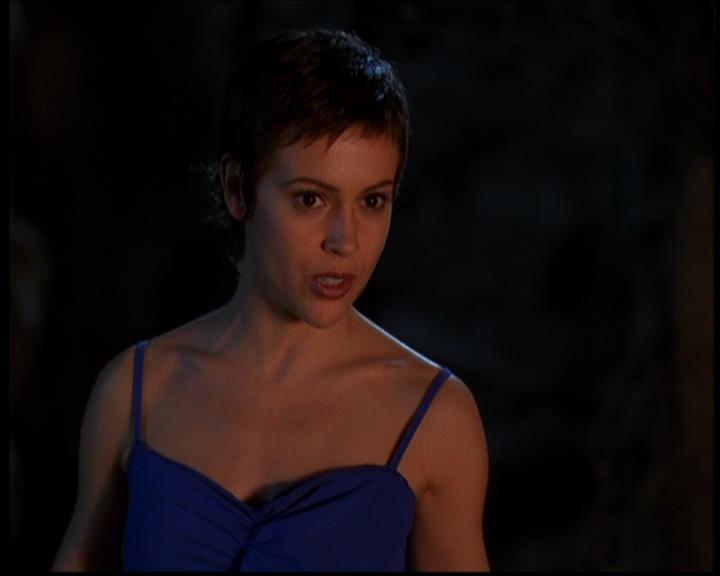 Charmed-Online-dot-614TheLegendOftheSleepyHalliwell1074.jpg Charmed-Online-dot-614TheLegendOftheSleepyHalliwell1074.jpg