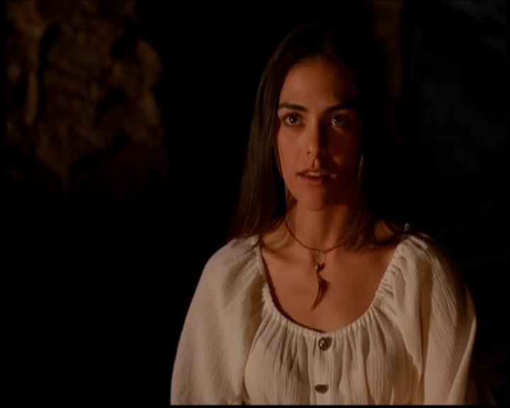 Charmed-Online-dot-614TheLegendOftheSleepyHalliwell1085.jpg Charmed-Online-dot-614TheLegendOftheSleepyHalliwell1085.jpg