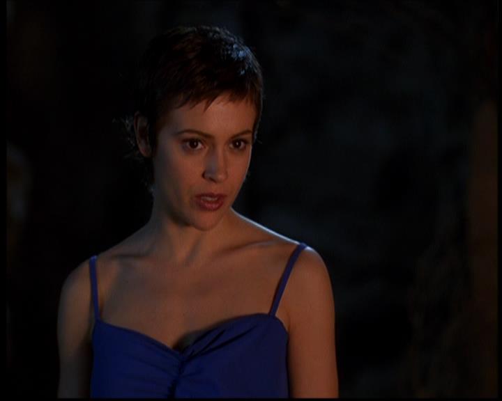 Charmed-Online-dot-614TheLegendOftheSleepyHalliwell1103.jpg