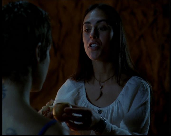 Charmed-Online-dot-614TheLegendOftheSleepyHalliwell1120.jpg Charmed-Online-dot-614TheLegendOftheSleepyHalliwell1120.jpg