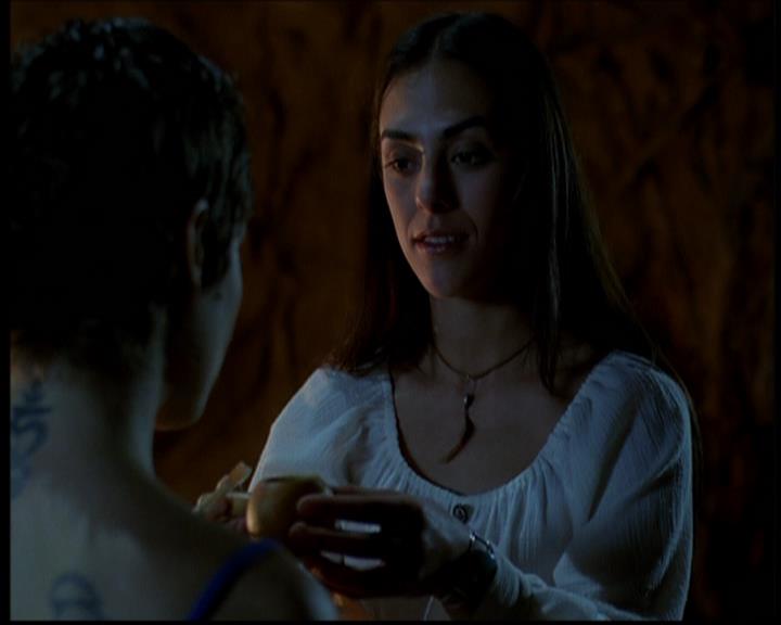 Charmed-Online-dot-614TheLegendOftheSleepyHalliwell1121.jpg