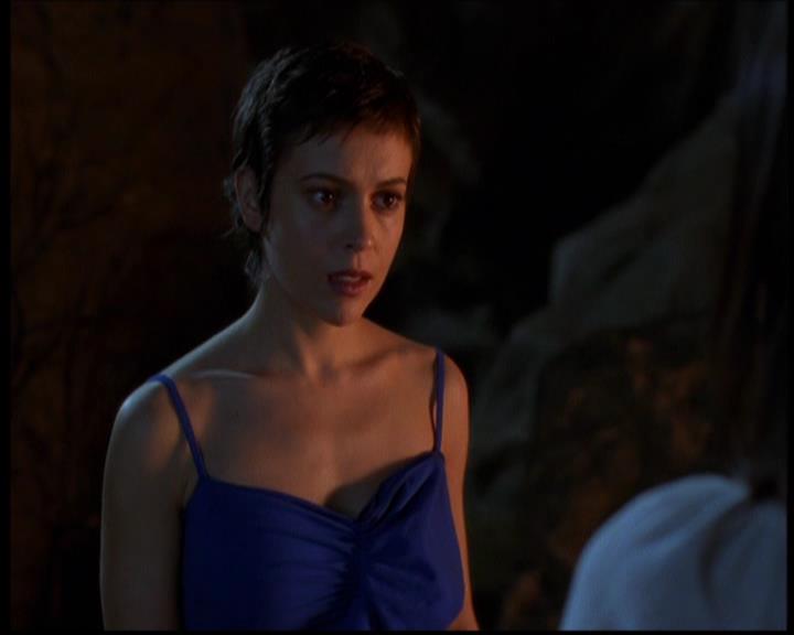 Charmed-Online-dot-614TheLegendOftheSleepyHalliwell1127.jpg Charmed-Online-dot-614TheLegendOftheSleepyHalliwell1127.jpg