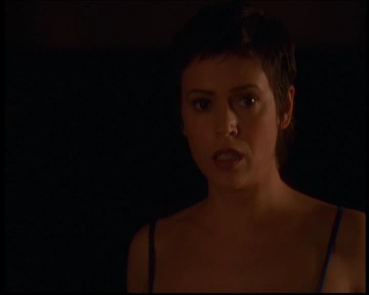 Charmed-Online-dot-614TheLegendOftheSleepyHalliwell1145.jpg Charmed-Online-dot-614TheLegendOftheSleepyHalliwell1145.jpg