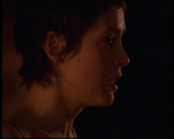 Charmed-Online-dot-614TheLegendOftheSleepyHalliwell1154.jpg