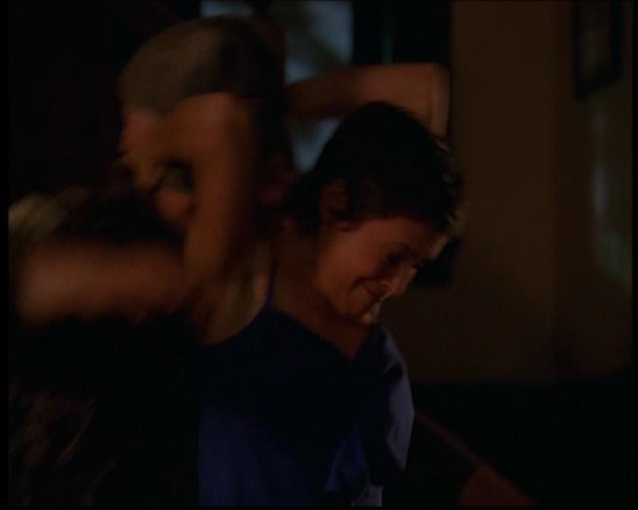 Charmed-Online-dot-614TheLegendOftheSleepyHalliwell1156.jpg Charmed-Online-dot-614TheLegendOftheSleepyHalliwell1156.jpg