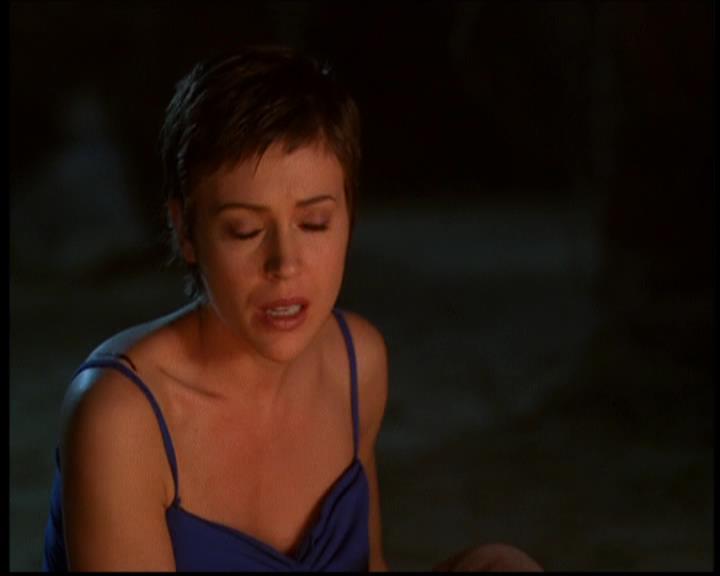 Charmed-Online-dot-614TheLegendOftheSleepyHalliwell1181.jpg