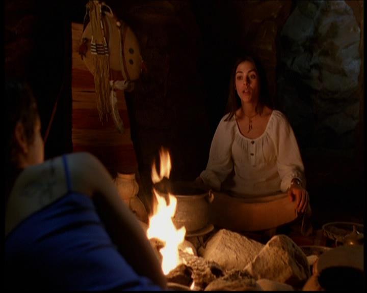 Charmed-Online-dot-614TheLegendOftheSleepyHalliwell1183.jpg Charmed-Online-dot-614TheLegendOftheSleepyHalliwell1183.jpg