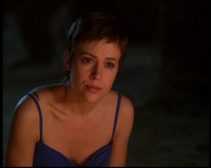 Charmed-Online-dot-614TheLegendOftheSleepyHalliwell1192.jpg