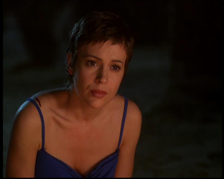 Charmed-Online-dot-614TheLegendOftheSleepyHalliwell1194.jpg