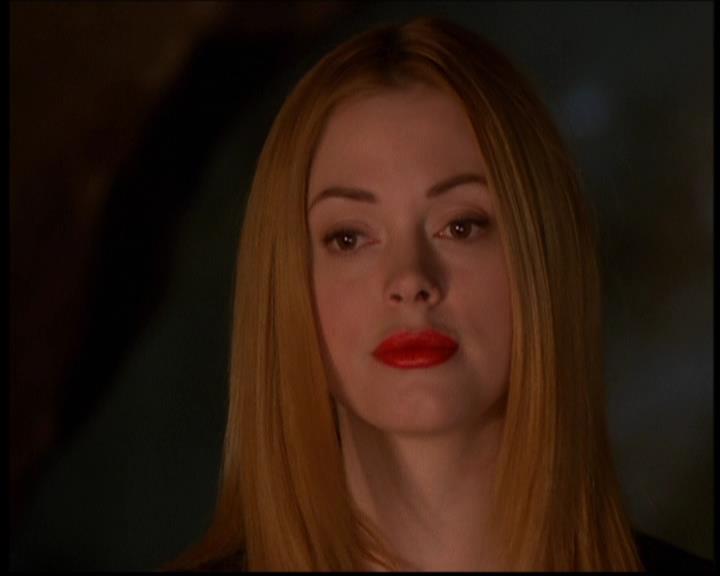 Charmed-Online-dot-614TheLegendOftheSleepyHalliwell1243.jpg Charmed-Online-dot-614TheLegendOftheSleepyHalliwell1243.jpg