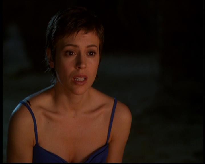 Charmed-Online-dot-614TheLegendOftheSleepyHalliwell1251.jpg