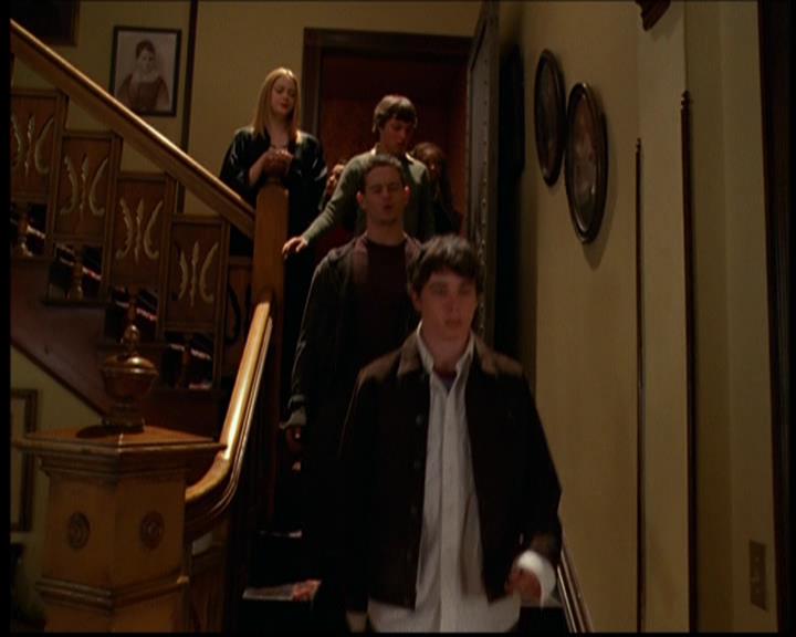 Charmed-Online-dot-614TheLegendOftheSleepyHalliwell1266.jpg