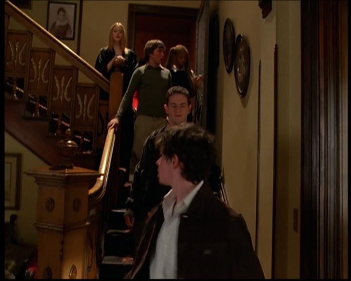 Charmed-Online-dot-614TheLegendOftheSleepyHalliwell1267.jpg Charmed-Online-dot-614TheLegendOftheSleepyHalliwell1267.jpg