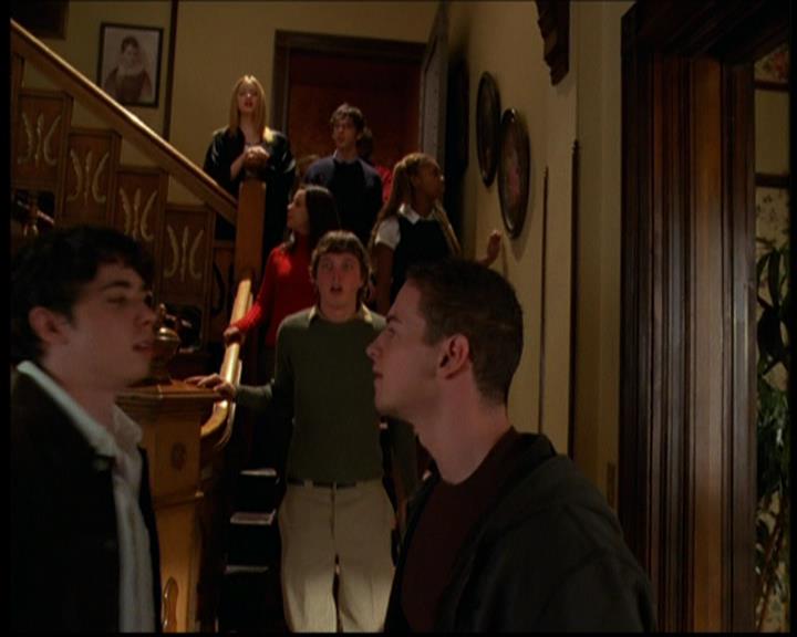Charmed-Online-dot-614TheLegendOftheSleepyHalliwell1270.jpg