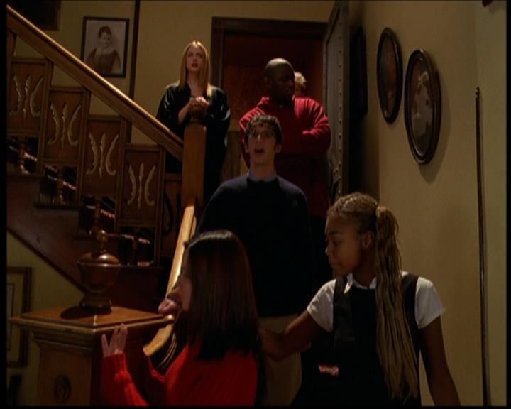 Charmed-Online-dot-614TheLegendOftheSleepyHalliwell1273.jpg