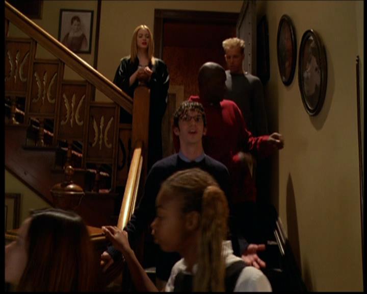 Charmed-Online-dot-614TheLegendOftheSleepyHalliwell1274.jpg Charmed-Online-dot-614TheLegendOftheSleepyHalliwell1274.jpg