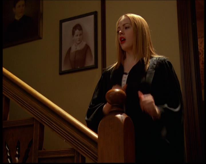 Charmed-Online-dot-614TheLegendOftheSleepyHalliwell1280.jpg