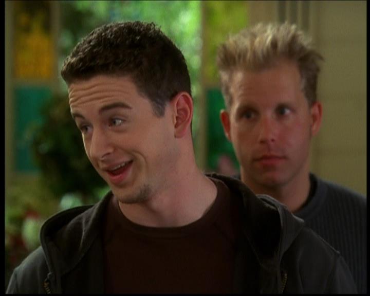 Charmed-Online-dot-614TheLegendOftheSleepyHalliwell1301.jpg Charmed-Online-dot-614TheLegendOftheSleepyHalliwell1301.jpg